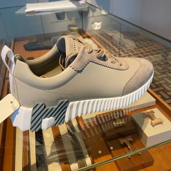 Bouncing shoes size 39